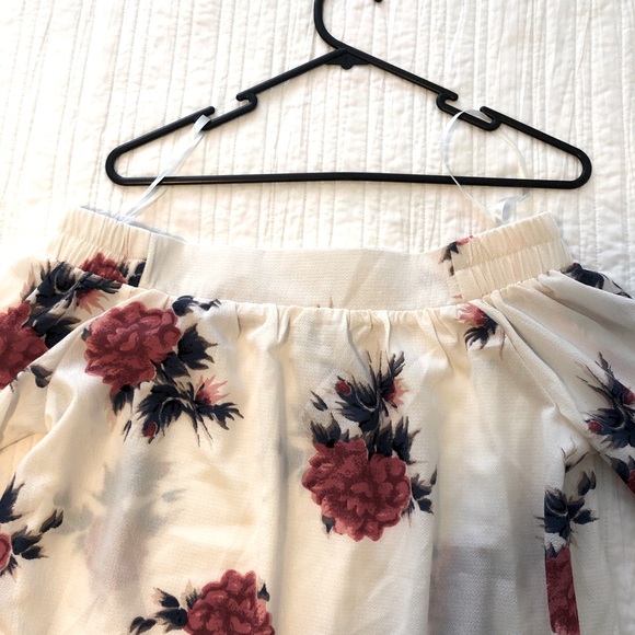 Oscar-St off shoulder Top Size XL (16) Like New! - Picture 2 of 5